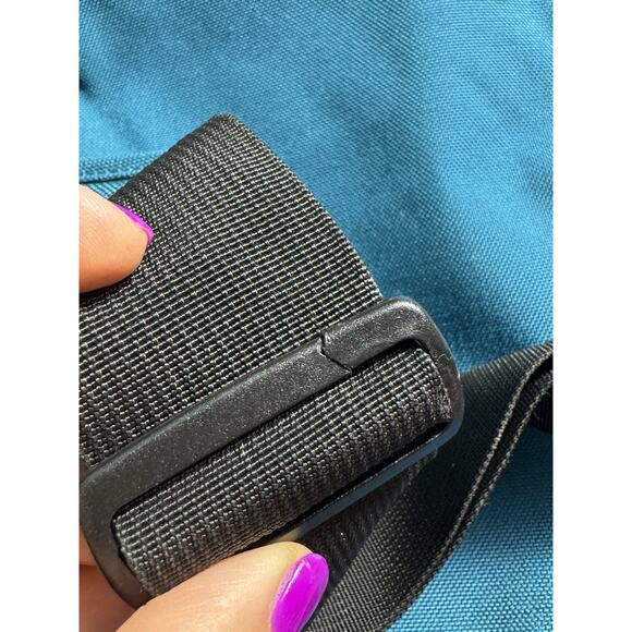 Jansport Teal Cross Body Bag - Sling Daypack - See Flaw - Picture 9 of 10